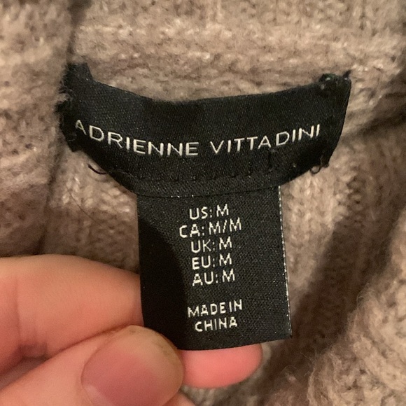 Super Warm Adrienne Vittadini Wool Blend Turtleneck Tan Sweater SZ Medium - Picture 3 of 8